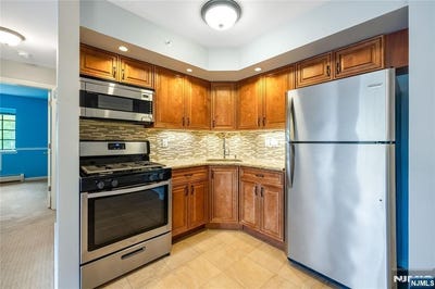 /international/us/1409-faulkner-court-mahwah-nj-110107963772/