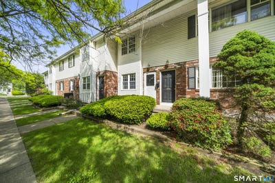 /international/us/f9-bradley-circle-enfield-ct-110108382564/