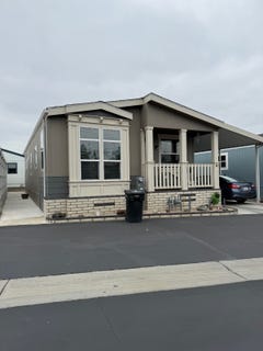 /international/us/1540-e-trenton-ave-orange-ca-110100044974/
