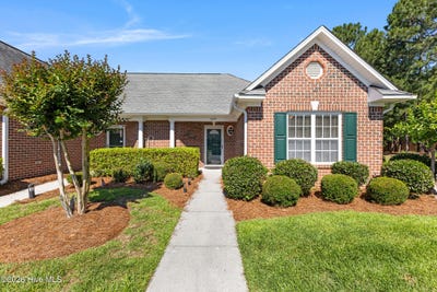 /international/us/1024-bridgeport-way-leland-nc-110108226871/