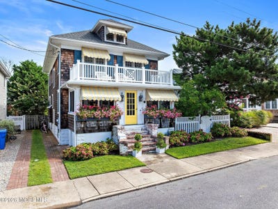 /international/us/215-ocean-street-beach-haven-nj-110120155310/