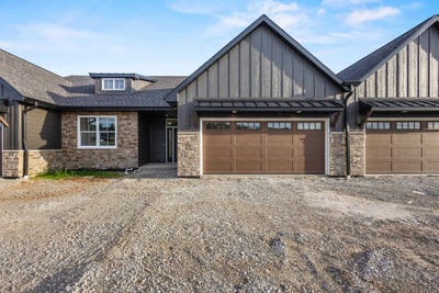 /international/us/3375-shawano-avenue-green-bay-wi-110106621457/