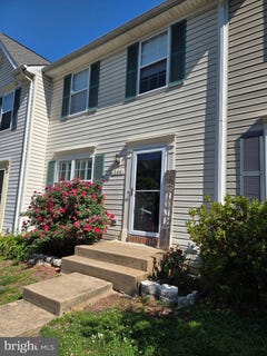 /international/us/544-highland-towne-lane-warrenton-va-110108178275/