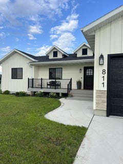 /international/us/811-s-ibis-street-aberdeen-sd-110104268960/
