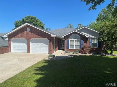 /international/us/1611-independence-drive-jefferson-city-mo-110108492609/