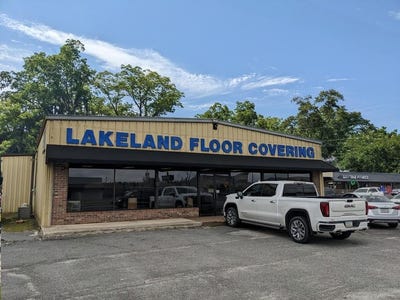 /international/us/71-s-valdosta-rd-lakeland-ga-110098463725/