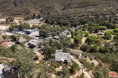 /international/us/17565-lone-pine-trl-lake-hughes-ca-110119731932/