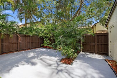 /international/us/3349-cocoplum-circle-coconut-creek-fl-110108766106/