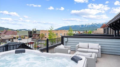 /international/us/317-central-avenue-whitefish-mt-110099454616/