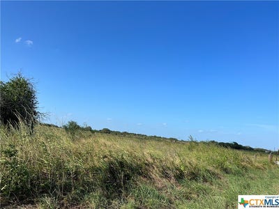 /international/us/1932-old-goliad-road-cuero-tx-110085651566/