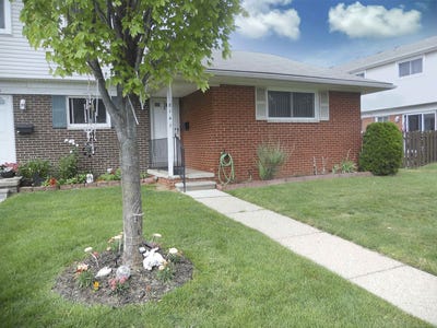 /international/us/8147-busko-street-warren-mi-110108984694/