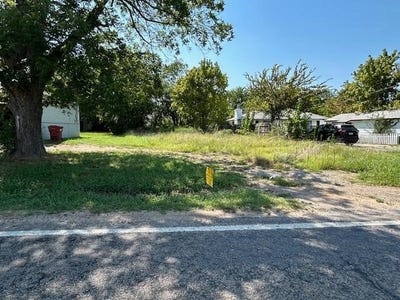 /international/us/306-s-pecan-street-bells-tx-110099928211/