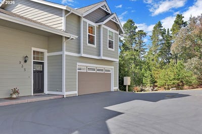 /international/us/935-hemlock-st-florence-or-110107681633/