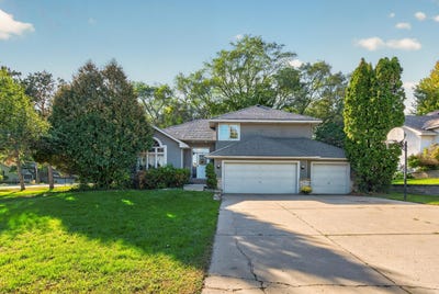 /international/us/2883-duluth-street-maplewood-mn-110110336532/
