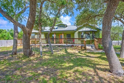 /international/us/1045-n-mccampbell-aransas-pass-tx-110109776472/
