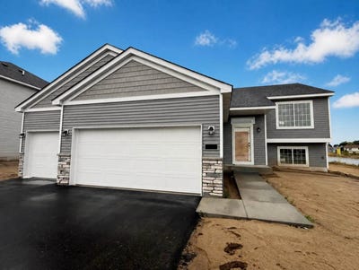 /international/us/1923-pierce-street-south-cambridge-mn-110120063216/
