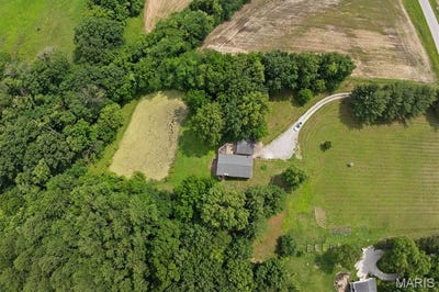 /international/us/6300-state-route-4-worden-il-110108588291/
