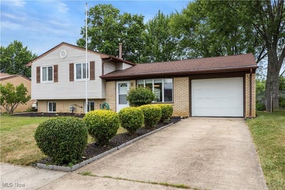 /international/us/842-hollywood-boulevard-elyria-oh-110100893189/