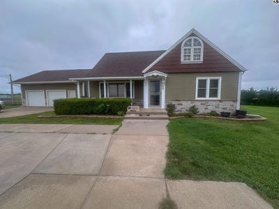 /international/us/449-nw-10th-ave-pratt-ks-110108955683/