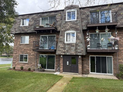 /international/us/9386-bay-colony-drive-des-plaines-il-110120609447/