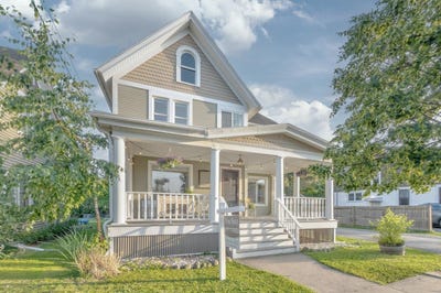 /international/us/217-milwaukee-street-johnson-creek-wi-110100198916/