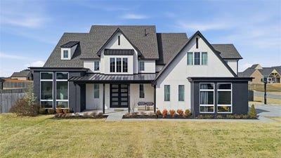 /international/us/15-w-166th-place-s-glenpool-ok-110106298951/
