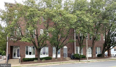 /international/us/305-harrison-street-se-leesburg-va-110090360981/