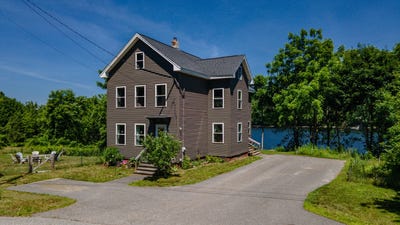 /international/us/4-riverview-drive-gardiner-me-110100675967/