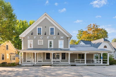 /international/us/85-main-street-tamworth-nh-110108491835/