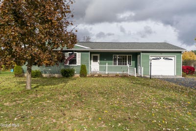 /international/us/11-keyes-street-warrensburg-ny-110107951993/