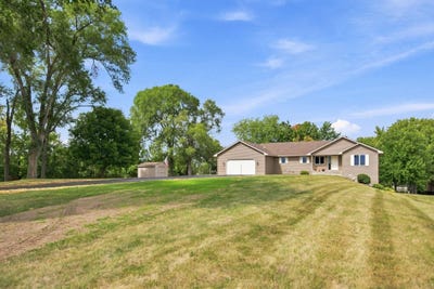 /international/us/195-s-medina-street-loretto-mn-110119787727/