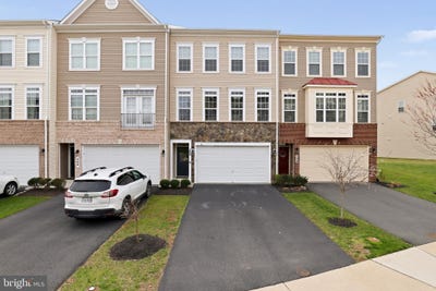 /international/us/206-miles-hawk-terrace-purcellville-va-110107500946/