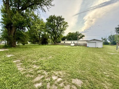 /international/us/205-gleason-avenue-pacific-jct-ia-110100268409/