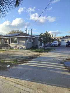 /international/us/11823-blythe-street-north-hollywood-ca-110098036203/
