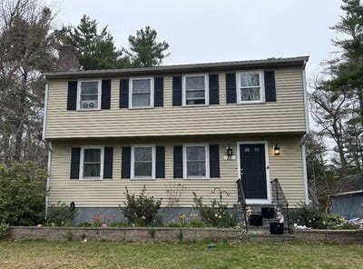 /international/us/21-dinahs-way-wareham-ma-110108011797/