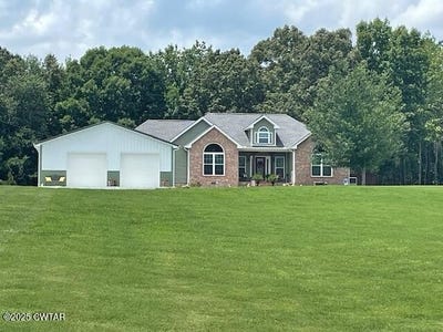 /international/us/403-south-point-drive-camden-tn-110100778229/