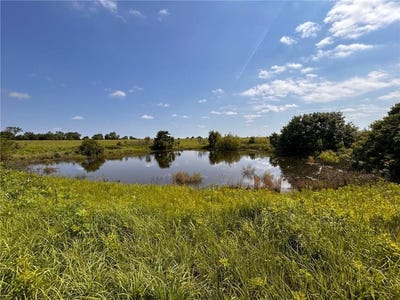 /international/us/22285-nw-1400th-road-garnett-ks-110107539954/