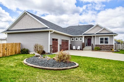 /international/us/320-hawthorne-circle-gilbert-ia-110098981724/