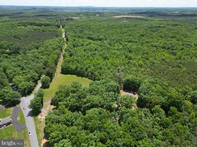 /international/us/4063-pattie-road-buckingham-va-110103207448/