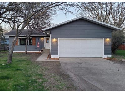/international/us/1320-lori-avenue-detroit-lakes-mn-110108014450/