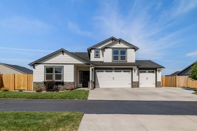 /international/us/3465-nw-15th-street-redmond-or-110100027480/