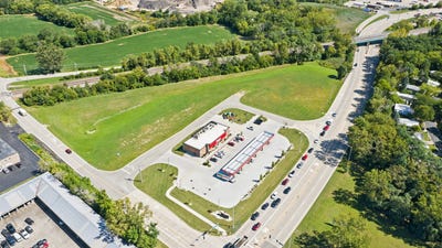 /international/us/4220-northwest-highway-lot-3-crystal-lake-il-110120488841/