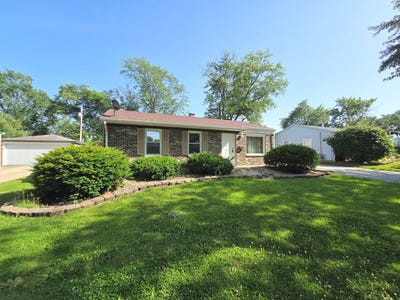 /international/us/2124-218th-place-sauk-village-il-110109217811/