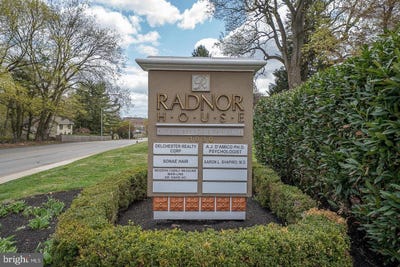 /international/us/1030-e-lancaster-avenue-bryn-mawr-pa-110102854241/