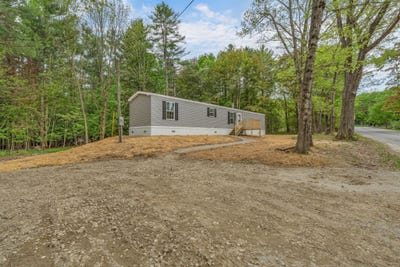 /international/us/300-south-road-winthrop-me-110108335235/