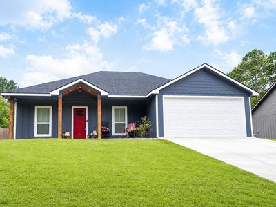 /international/us/412-e-maple-huntington-tx-110108988372/