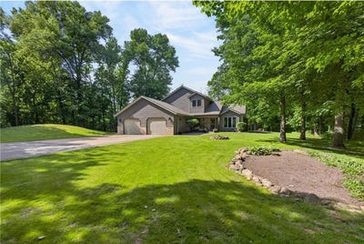 /international/us/16705-par-circle-sw-pine-city-twp-mn-110108542577/