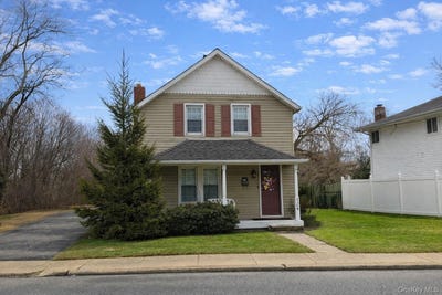 /international/us/2349-s-seamans-neck-road-seaford-ny-110106217760/