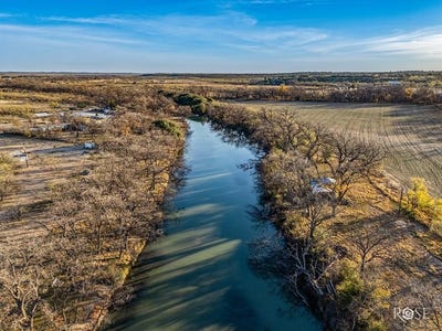 /international/us/200-neva-road-mertzon-tx-110104306448/