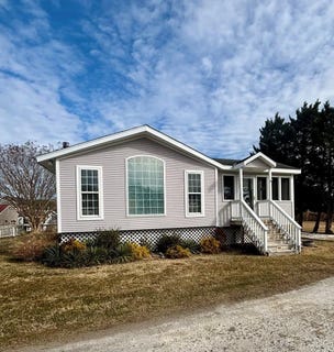 /international/us/5113-johnson-ln-chincoteague-va-110105088503/